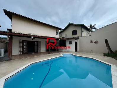 Sobrado com 4 Quartos à venda, 250m² no Canto do Forte, Praia Grande