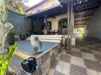 Casa com 3 Quartos à venda, 250m² no Teixeira Dias (Barreiro), Belo Horizonte