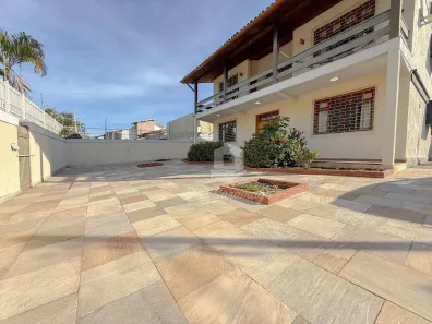 Casa com 4 Quartos à venda, 353m² no Camboinhas, Niterói