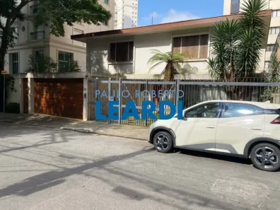 Sobrado com 3 Quartos para alugar, 400m² no Vila Nova Conceição, São Paulo