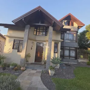 Casa com 3 Quartos à venda, 350m² no Teresópolis, Porto Alegre