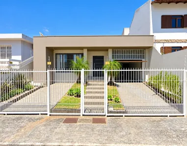 Casa com 4 Quartos à venda, 230m² no Coqueiros, Florianópolis