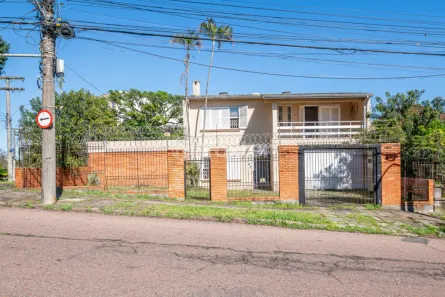 Casa com 3 Quartos à venda, 617m² no Medianeira, Porto Alegre