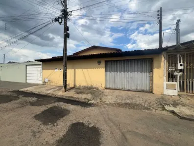 Casa com 3 Quartos à venda, 195m² no Cidade Jardim, Goiânia