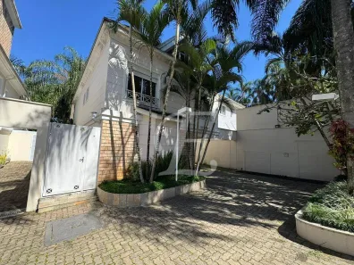 Casa de Condomínio com 3 Quartos à venda, 250m² no Jardim Petrópolis, São Paulo