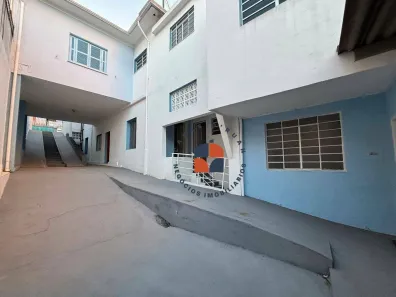 Casa com 5 Quartos para alugar, 277m² no Vila Ipojuca, São Paulo