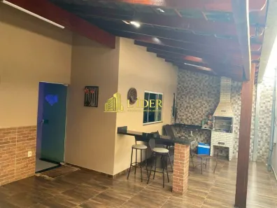 Casa com 2 Quartos à venda, 108m² no Jardim Brasília, Uberlândia