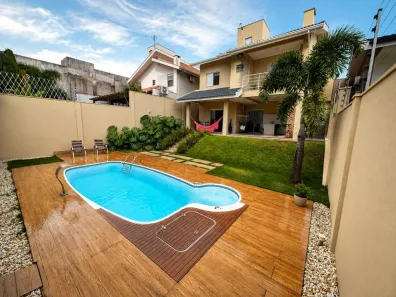 Sobrado com 3 Quartos à venda, 199m² no Jardim Alamar, Maringá