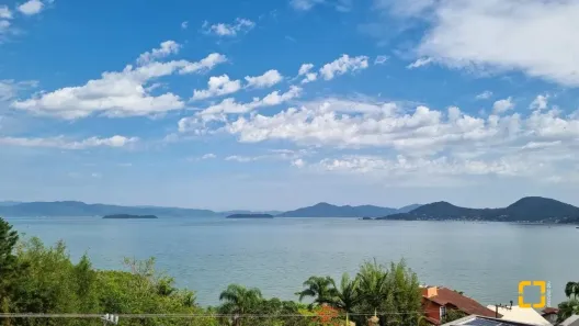 Casa de Condomínio com 4 Quartos à venda, 393m² no Cacupé, Florianópolis