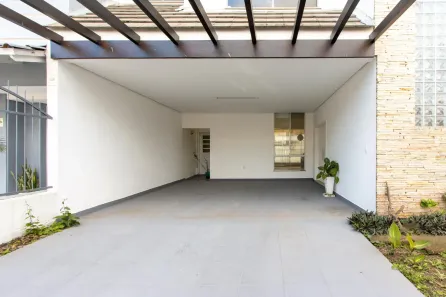 Sobrado com 4 Quartos à venda, 251m² no Hípica, Porto Alegre