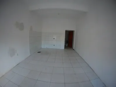 Prédio Residencial com 1 Quarto para alugar, 40m² no Lagoa Redonda, Fortaleza