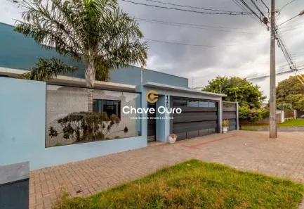 Casa com 3 Quartos à venda, 135m² no Brasília, Cascavel