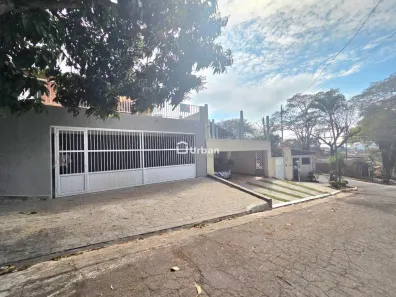 Casa de Condomínio com 5 Quartos para alugar, 220m² no Pinus Park, Cotia