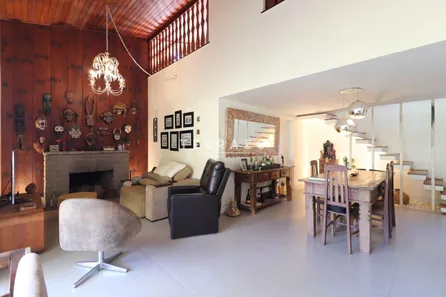 Casa com 5 Quartos à venda, 298m² no Agriões, Teresópolis