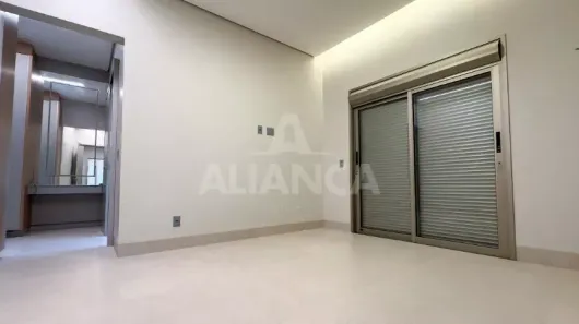 Casa com 4 Quartos à venda, 236m² no Morada Nova, Uberlândia