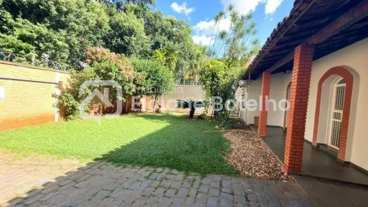 Casa com 6 Quartos para alugar, 375m² no Saraiva, Uberlândia