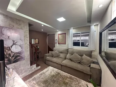Sobrado com 2 Quartos à venda, 80m² no Jardim Emílio Carlos, Embu das Artes