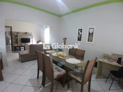 Casa com 3 Quartos à venda, 150m² no Major Prates, Montes Claros