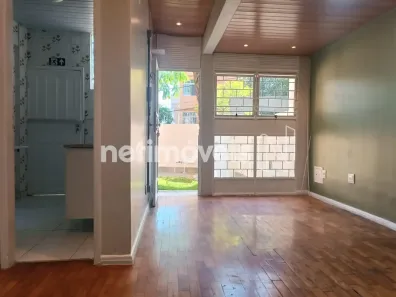 Casa com 2 Quartos para alugar, 100m² no Santo Antônio, Belo Horizonte