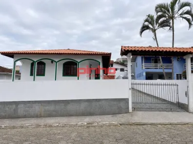 Casa com 2 Quartos para alugar, 70m² no Picadas do Sul, São José