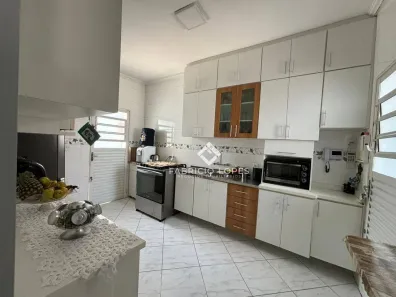 Casa com 3 Quartos à venda, 135m² no Loteamento Villa Branca, Jacareí