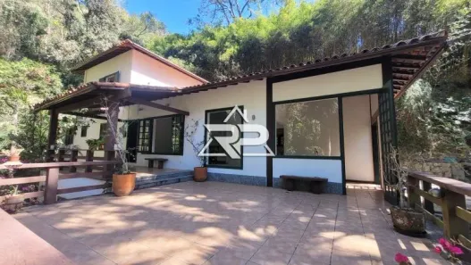 Casa de Condomínio com 4 Quartos para venda ou aluguel, 170m² no Posse, Petrópolis