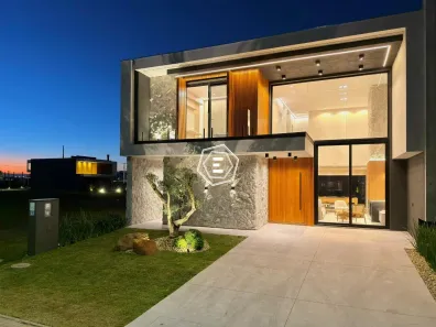 Casa de Condomínio com 4 Quartos à venda, 256m² no , Xangri-Lá