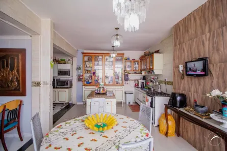Sobrado com 5 Quartos à venda, 220m² no Riacho Fundo I, Brasília