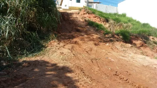 Lote/Terreno à venda, 200m² no Arvoredo 2ª Seção, Contagem