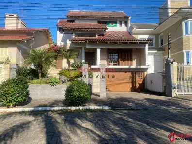 Sobrado com 3 Quartos à venda, 377m² no Marechal Rondon, Canoas