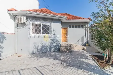 Casa com 3 Quartos à venda, 90m² no Medianeira, Porto Alegre