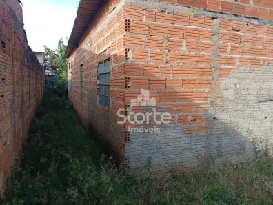 Casa com 3 Quartos à venda, 80m² no São Jorge, Uberlândia