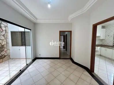 Casa com 4 Quartos à venda, 160m² no Vigilato Pereira, Uberlândia