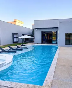 Casa de Condomínio com 5 Quartos para venda ou aluguel, 650m² no Residencial Goiânia Golfe Clube, Goiânia