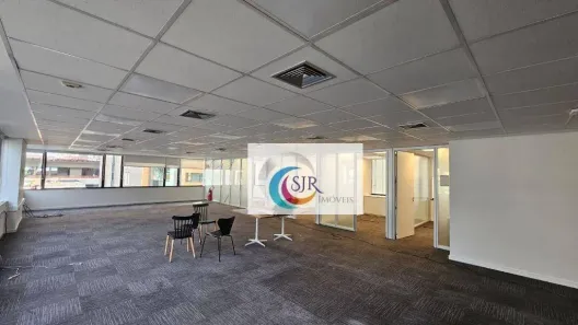 Sala Comercial para alugar, 245m² no Vila Olímpia, São Paulo