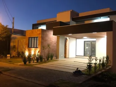 Casa com 3 Quartos à venda, 231m² no Jardim Paraíso, Maringá
