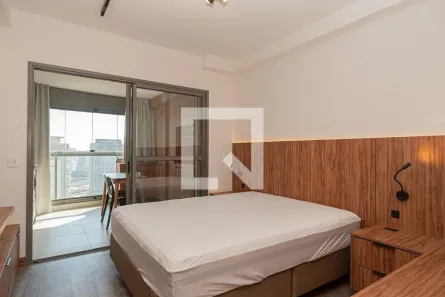 Kitnet com 1 Quarto à venda, 32m² no Jardim das Acácias, São Paulo