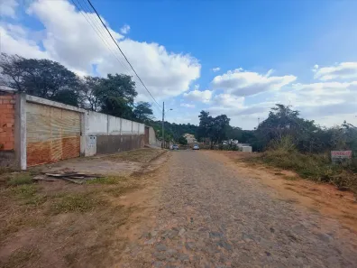 Lote/Terreno à venda, 500m² no Jardim dos Comerciários (Venda Nova), Belo Horizonte