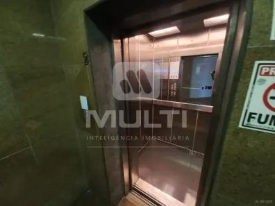 Sala Comercial com 1 Quarto para alugar, 270m² no Fundinho, Uberlândia