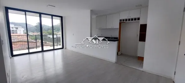 Apartamento com 2 Quartos para alugar, 70m² no Roseiral, Petrópolis