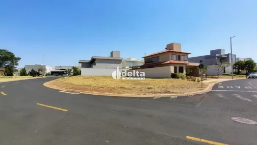 Lote/Terreno à venda, 683m² no Nova Uberlândia, Uberlândia