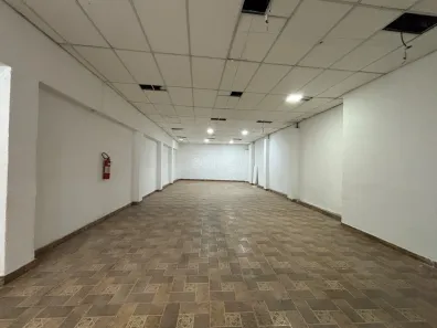 Ponto Comercial para alugar, 212m² no Santa Helena, Juiz de Fora