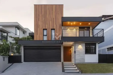 Casa de Condomínio com 3 Quartos à venda, 270m² no Carvoeira, Florianópolis