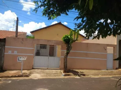 Casa com 2 Quartos à venda, 157m² no Parque Residencial Vale do Sol, Araraquara