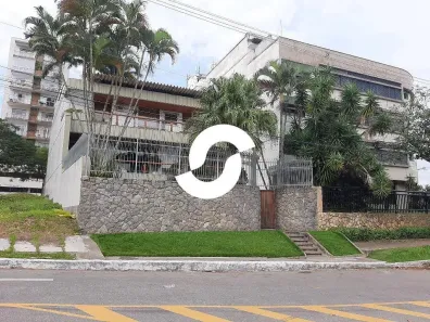 Casa com 4 Quartos à venda, 300m² no Boa Viagem, Niterói