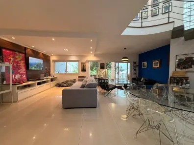 Sobrado com 4 Quartos à venda, 424m² no Vila Assunção, Santo André