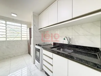 Apartamento com 3 Quartos para alugar, 75m² no Zona 07, Maringá