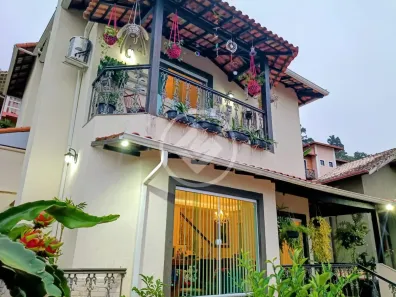 Casa de Condomínio com 4 Quartos à venda, 210m² no Vargem Grande, Teresópolis