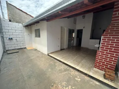 Casa de Condomínio com 3 Quartos para alugar, 80m² no Jardim Gardênia, Goiânia