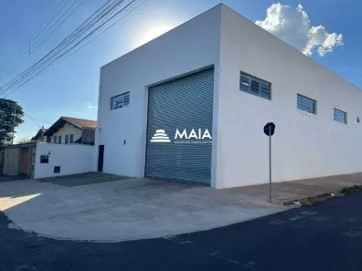 Galpão/Depósito/Armazém para alugar, 360m² no Parque das Américas, Uberaba